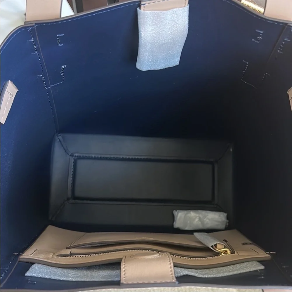 Tory Burch Gemini Leather Tote in Perfect Sand - Picture 11 of 15